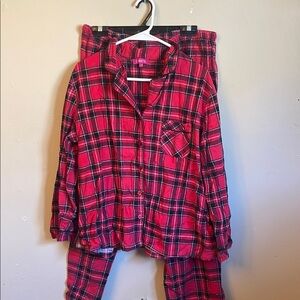 Cozy Red and Black Plaid Pajama Set Intimates Sleepwear (Bin Z)​